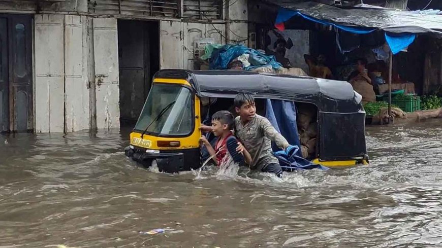 मुंबई में भारी बारिश से हुई 10 लोगों की मौत, इन राज्यों में भारी बारिश का अलर्ट