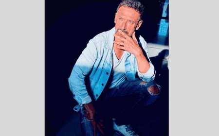 ट्रेंडिंग तस्वीरें: राहुल देव ने उम्र को बनाया महज एक नंबर, कैजुअल डेनिम लुक में स्वैग और स्टाइल से किया सबको हैरान!