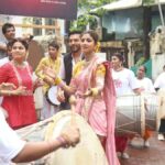 शिल्पा शेट्टी कुंद्रा का भव्य गणेश चतुर्थी उत्सव नासिक के ऑल-गर्ल ढोल बैंड द्वारा जीवंत